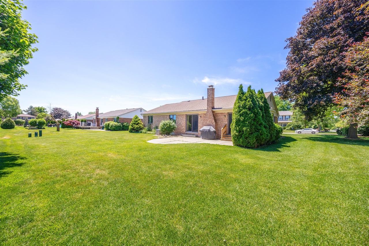 476 Coldiron Drive Rochester Hills, MI 48307 - Photo 26 of 36