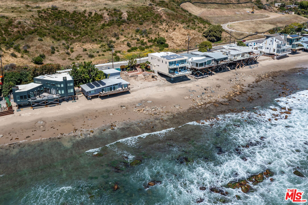 24236 Malibu Road Malibu, CA 90265 - Photo 5 of 15