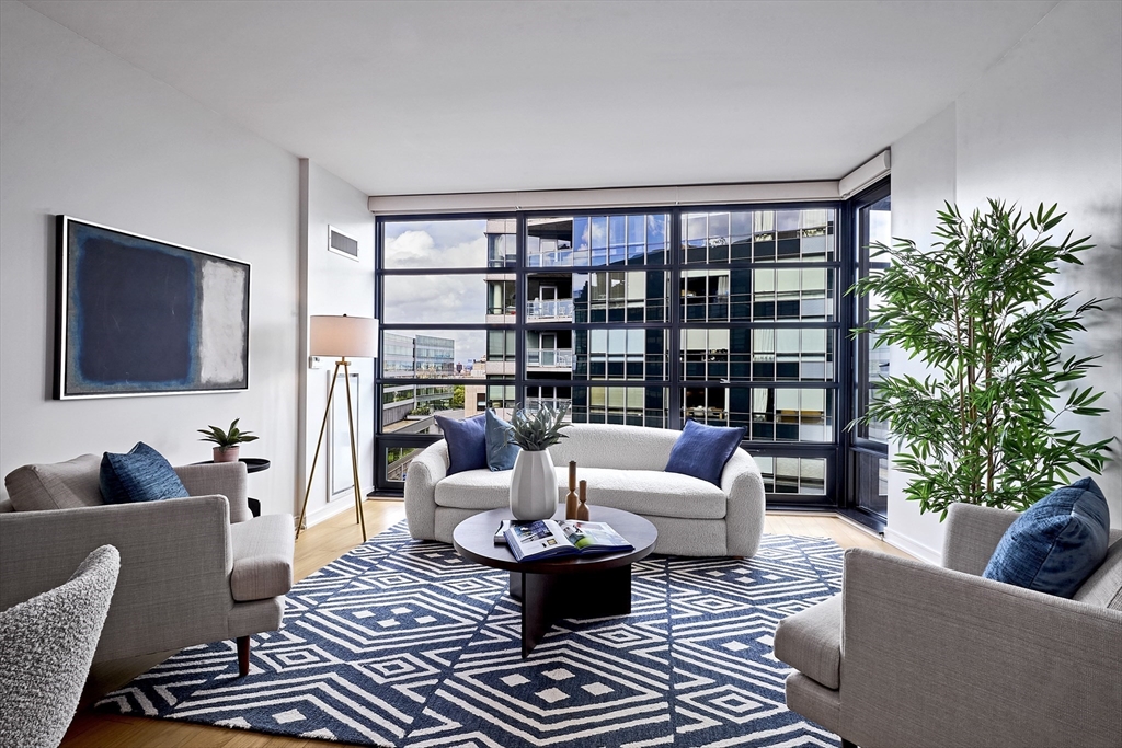 580 Washington Street, Unit 14F Boston, MA 02111 - Photo 2 of 36