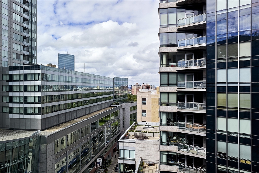 580 Washington Street, Unit 14F Boston, MA 02111 - Photo 5 of 36