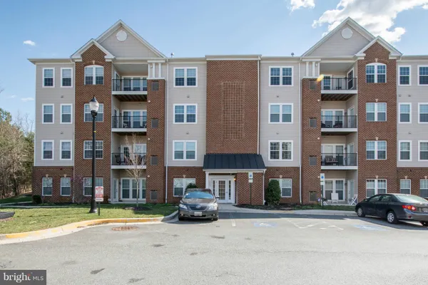 $2,300 | 7559 Stoney Run Drive, Unit 302, Hanover, MD 21076