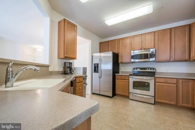 $2,300 | 7559 Stoney Run Drive, Unit 302, Hanover, MD 21076