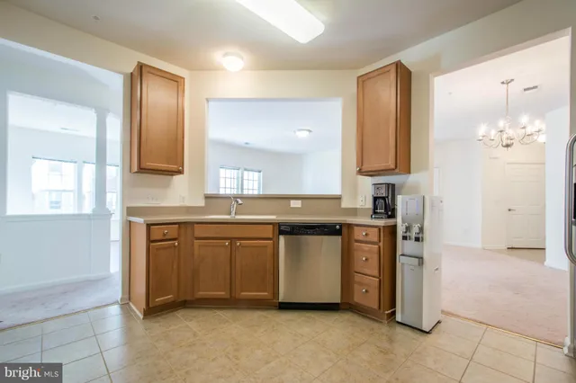 $2,300 | 7559 Stoney Run Drive, Unit 302, Hanover, MD 21076