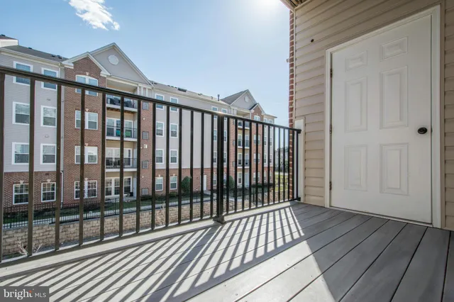 $2,300 | 7559 Stoney Run Drive, Unit 302, Hanover, MD 21076