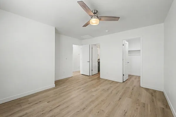 $2,400 | 105 West Latona Road, Phoenix, AZ 85041