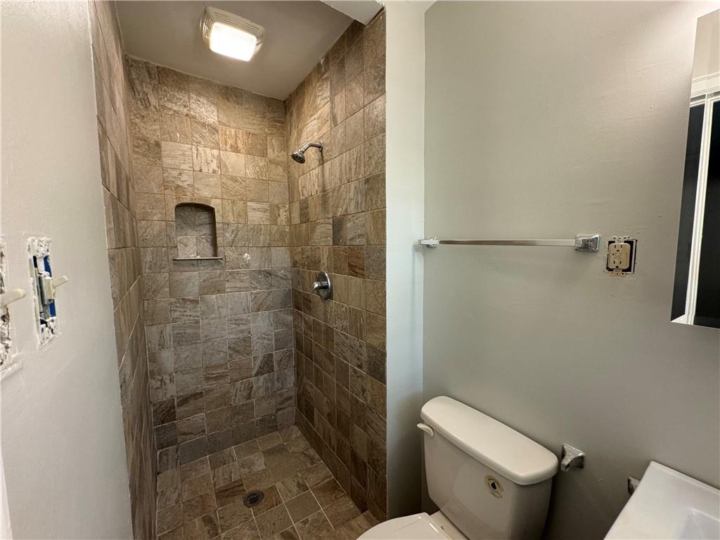 2225 Alpha Drive Decatur, GA 30032 - Photo 11 of 17