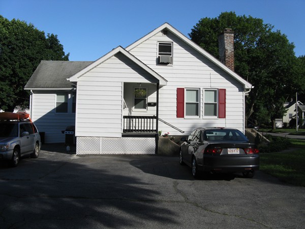 9 Knowles Road Worcester, MA 01602 - Photo 2 of 24 Gallery Image 2