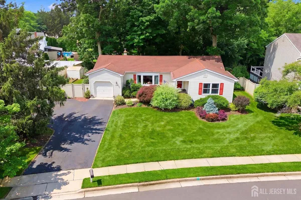 $649,000 | 39 McFadden Drive, Monroe Township, NJ 08831