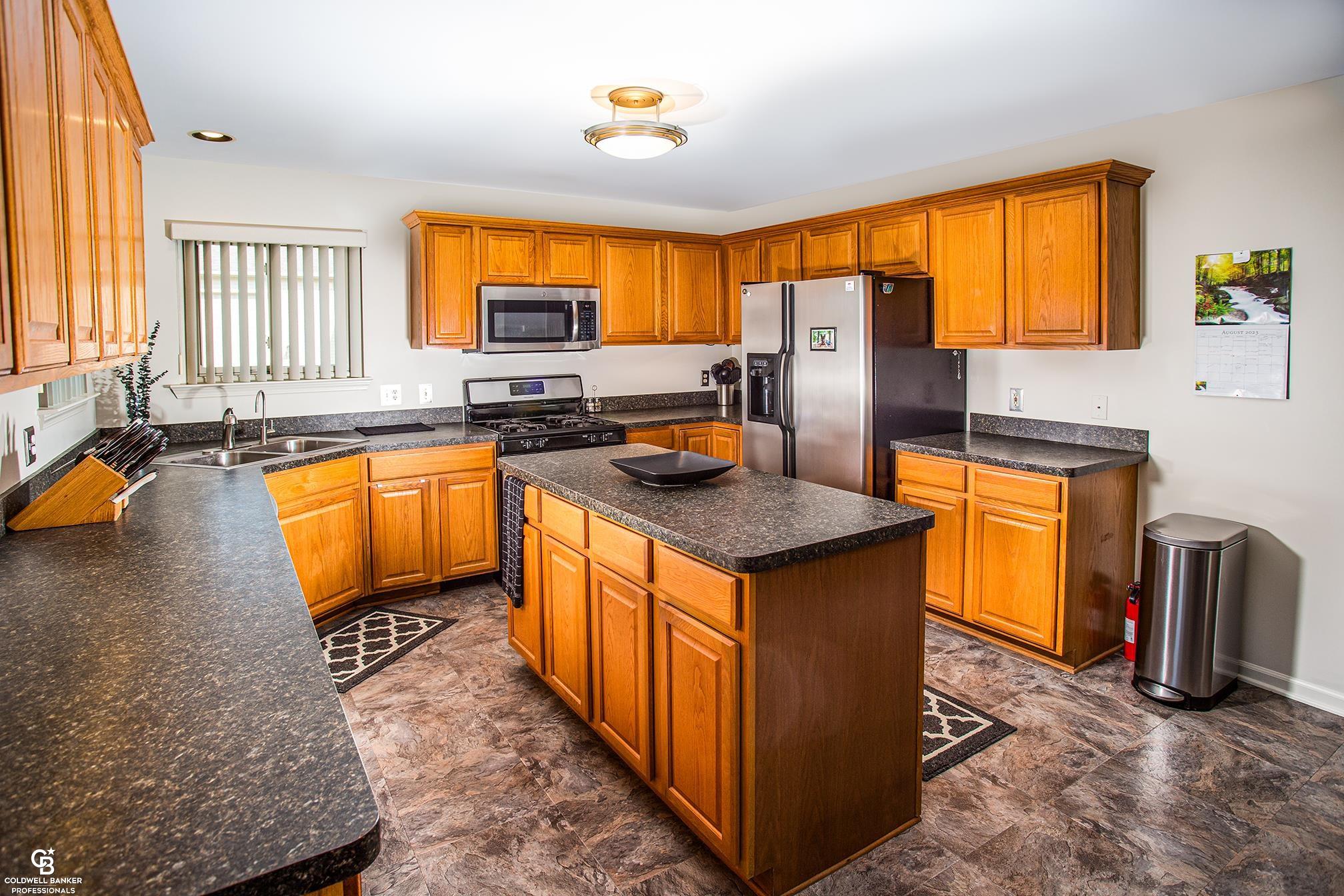 9168 Division Road Columbus, MI 48063 - Photo 24 of 55 50118551-23.JPG