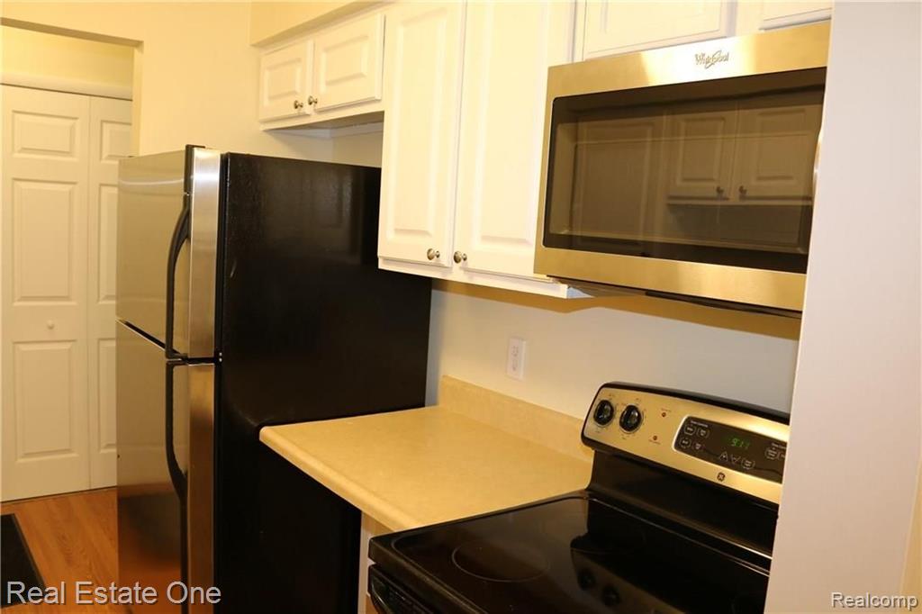 30038 West 12 Mile Road, Unit 42 Farmington, MI 48334 - Photo 17 of 23
