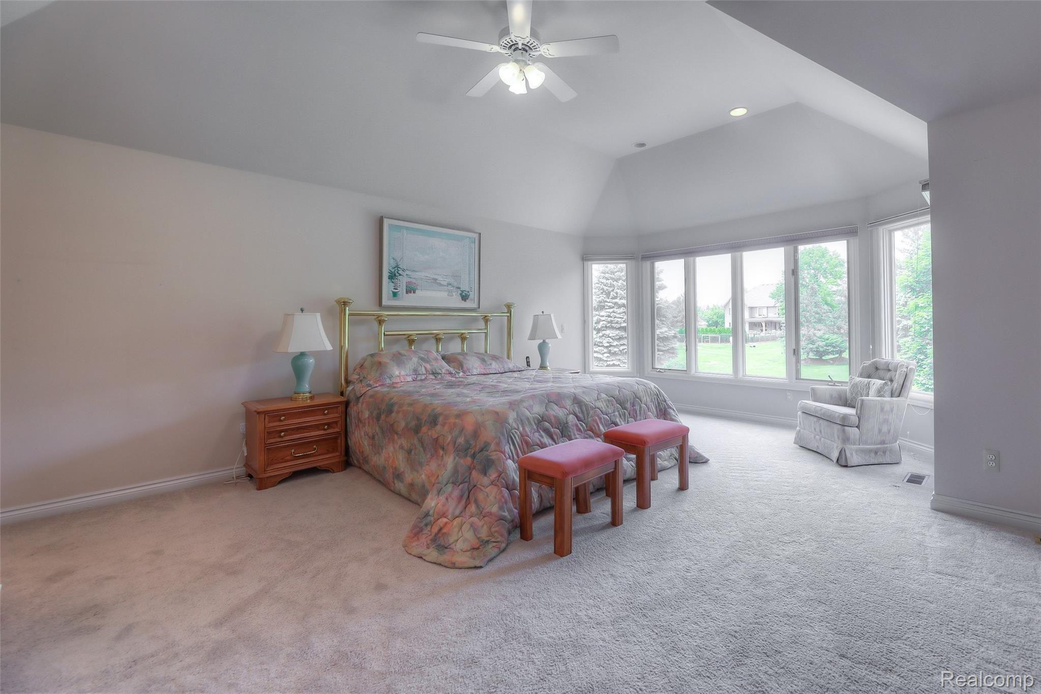 2904 Baytree Court Rochester, MI 48306 - Photo 26 of 52 25 - Master Bedroom.jpg