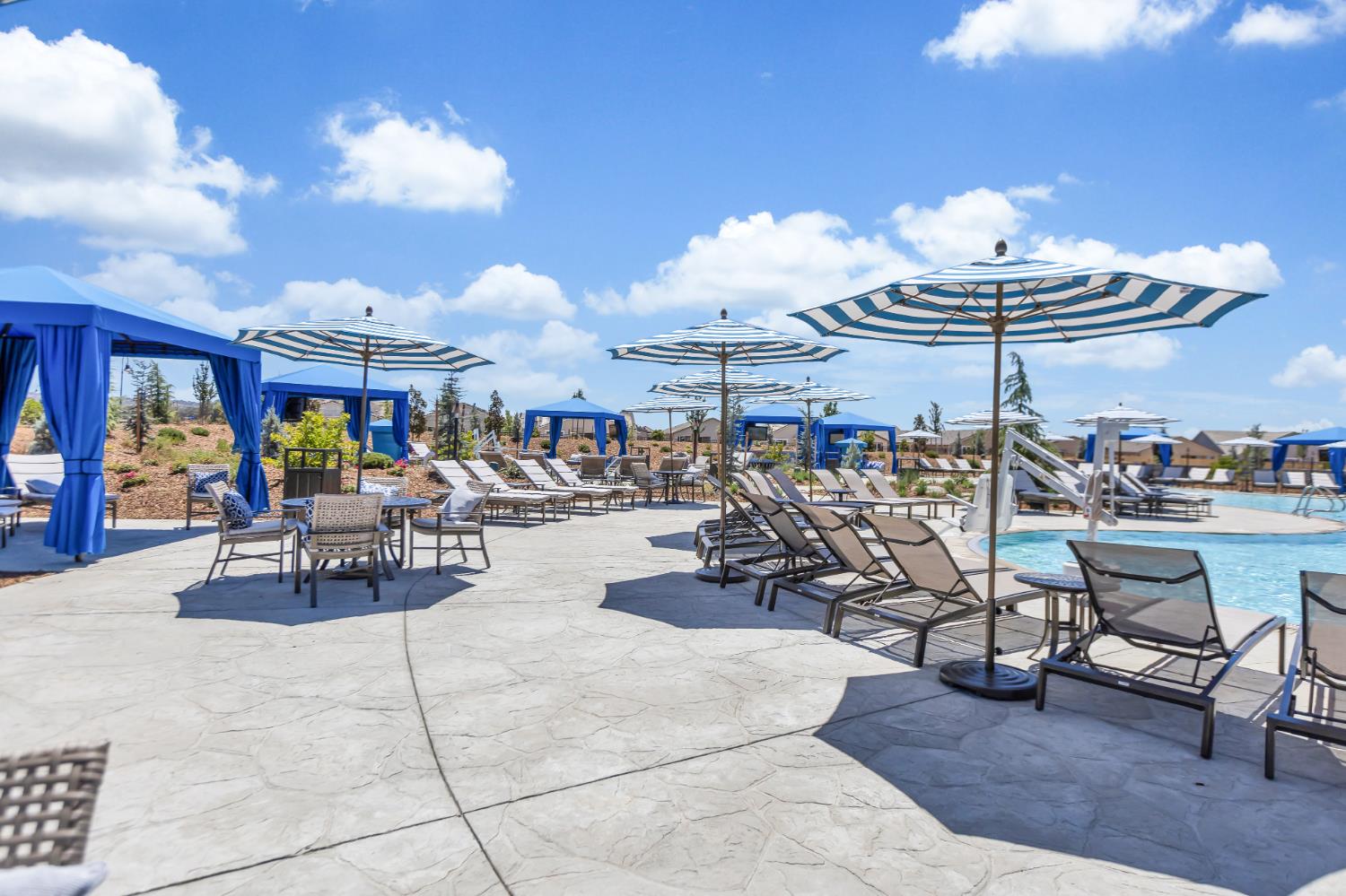 1623 Cascade Way Lincoln, CA 95648 - Photo 26 of 31 a view of a patio with dining table and chairs
