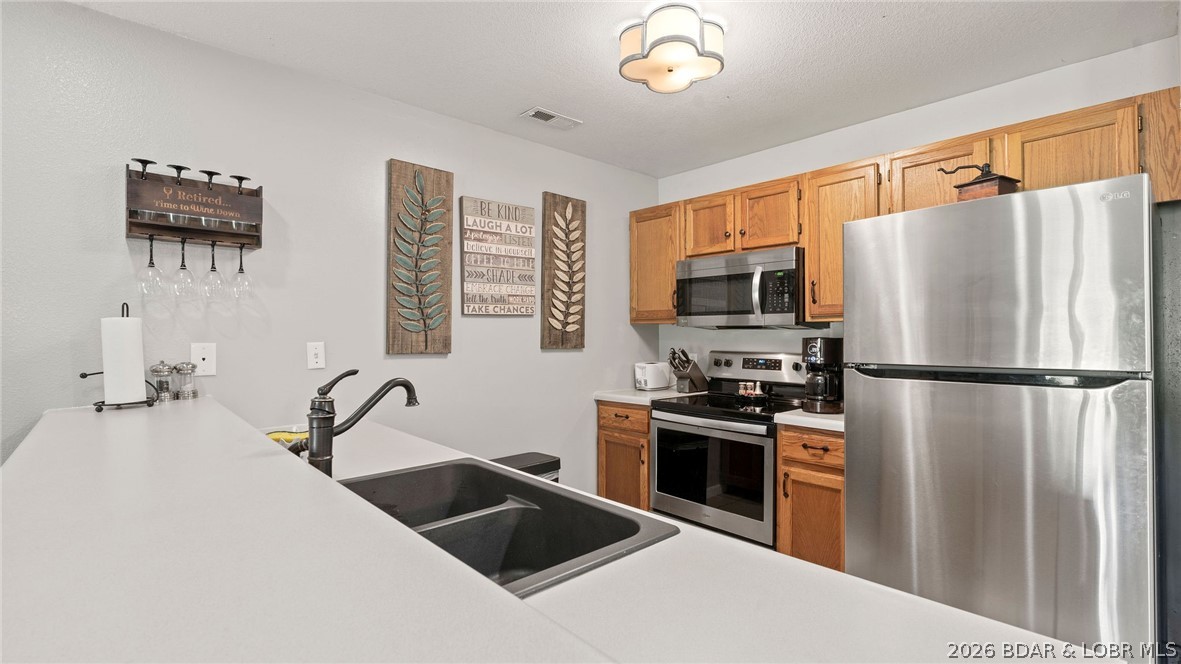 100 Osage Hills Road, Unit 201 Lake Ozark, MO 65049 - Photo 15 of 64 Kitchen