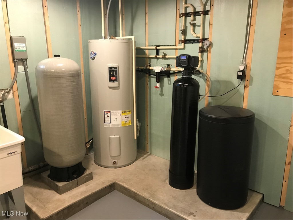 8330 Knauf Road Canfield, OH 44406 - Photo 30 of 34 Utilities with water heater