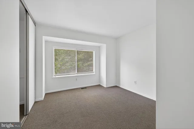 $3,400 | 7827 Archbold Terrace, Cabin John, MD 20818