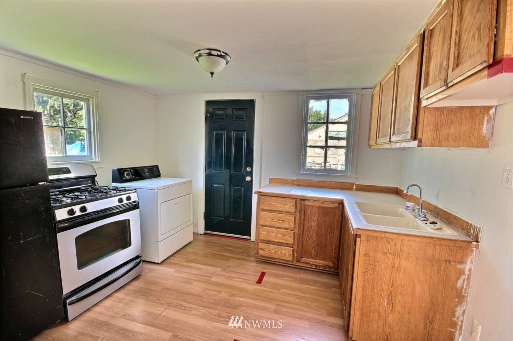 1341 Morgan Road Bremerton, WA 98312 - Photo 3 of 11 Gallery Image 3