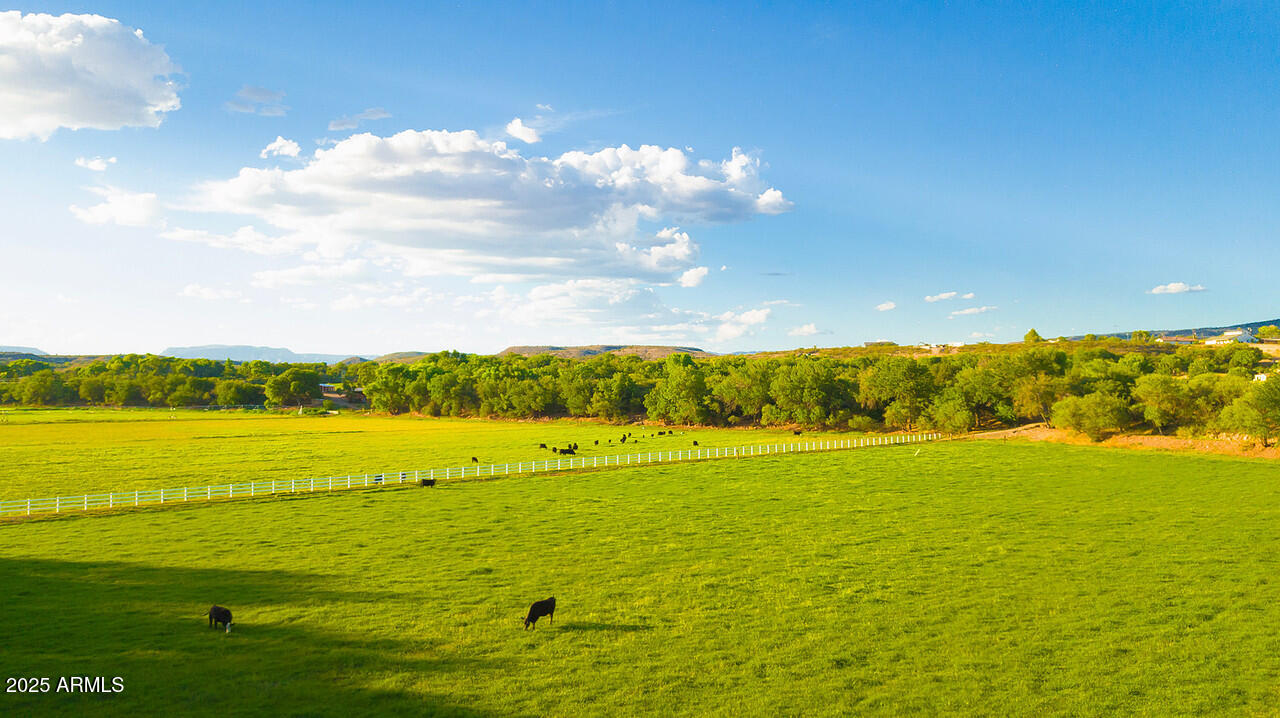 275 South Bonito Ranch Loop, Unit 25 Cornville, AZ 86325 - Photo 26 of 27 a view of an ocean
