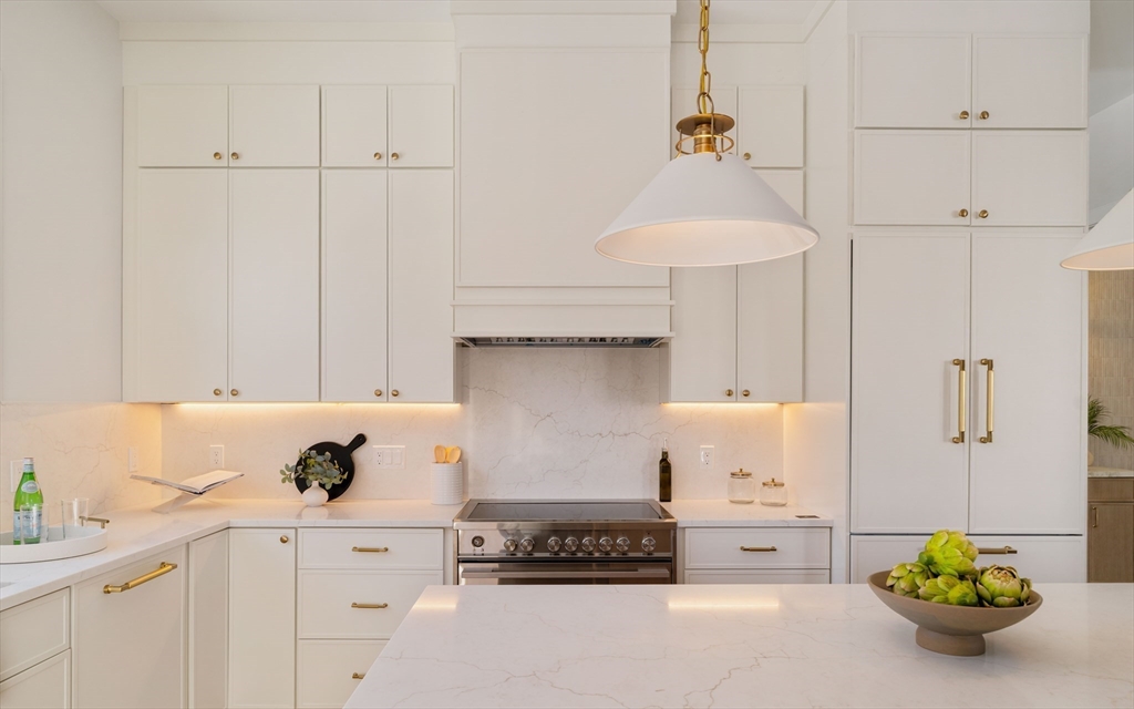 710 Watertown Street, Unit 710 Newton, MA 02460 - Photo 6 of 38