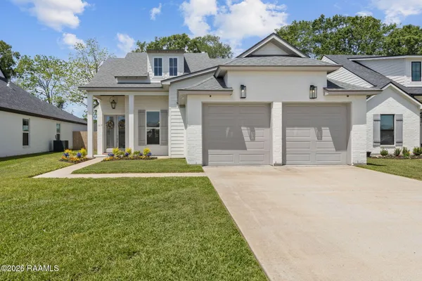 $360,000 | 107 Lakes Edge Drive, Broussard, LA 70518