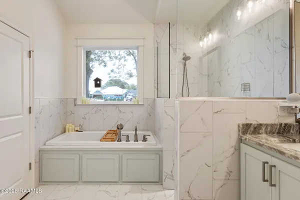 $360,000 | 107 Lakes Edge Drive, Broussard, LA 70518