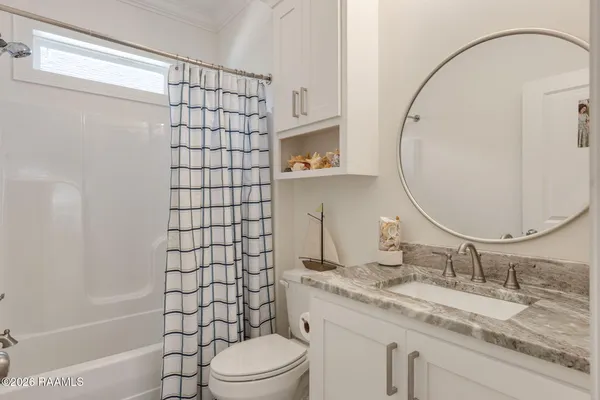 $360,000 | 107 Lakes Edge Drive, Broussard, LA 70518