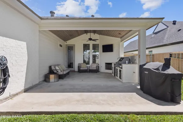 $360,000 | 107 Lakes Edge Drive, Broussard, LA 70518