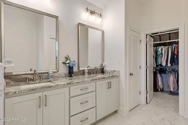 $360,000 | 107 Lakes Edge Drive, Broussard, LA 70518