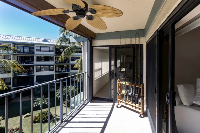 $1,199,000 | 83201 Old Highway, Unit 405, Islamorada, FL 33036