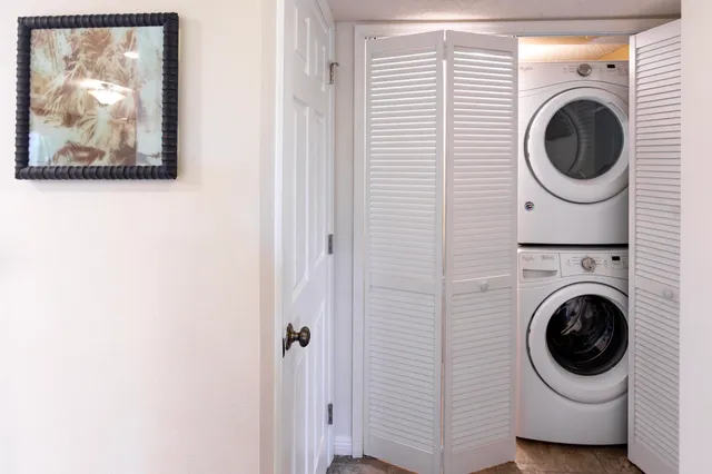 $1,199,000 | 83201 Old Highway, Unit 405, Islamorada, FL 33036