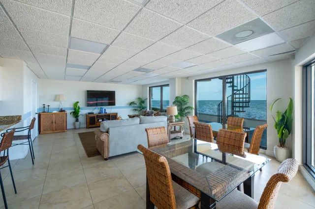 $1,199,000 | 83201 Old Highway, Unit 405, Islamorada, FL 33036