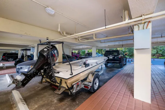 $1,199,000 | 83201 Old Highway, Unit 405, Islamorada, FL 33036