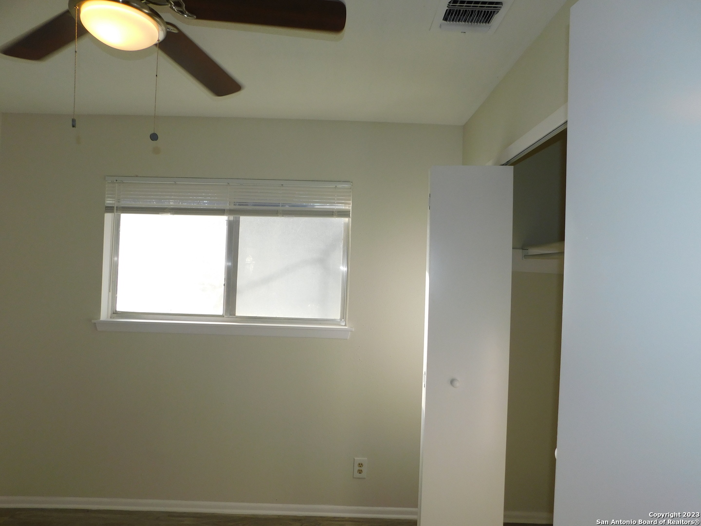923 Spring Park Drive San Antonio, TX 78227 - Photo 22 of 30 a view of a window