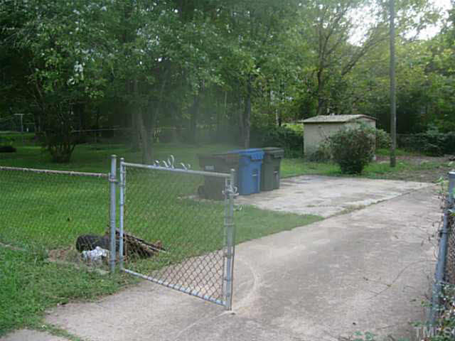 508 Rippling Stream Road Durham, NC 27704 - Photo 4 of 4 Gallery Image 4