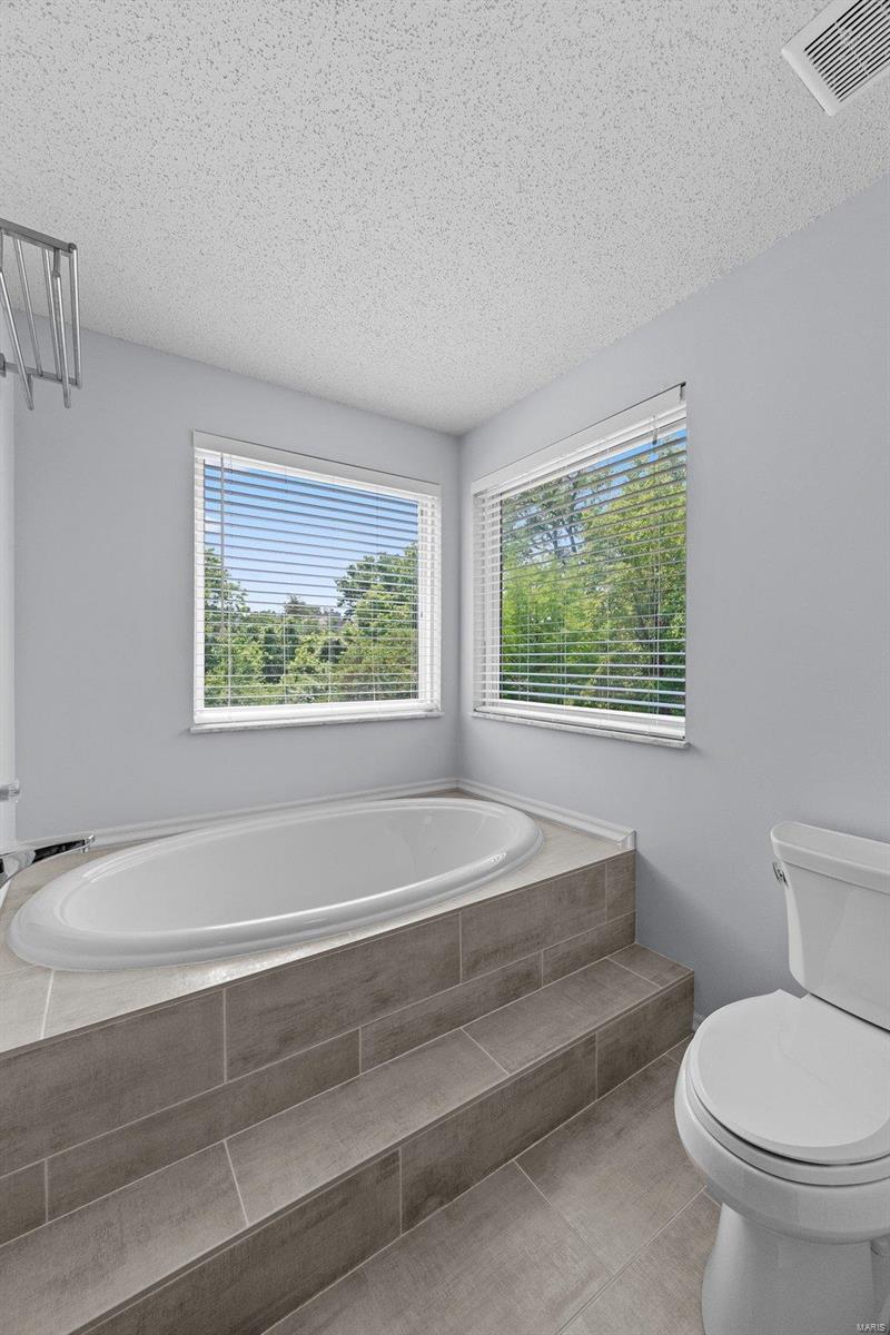 23 Oakshadow Court St. Peters, MO 63376 - Photo 18 of 33