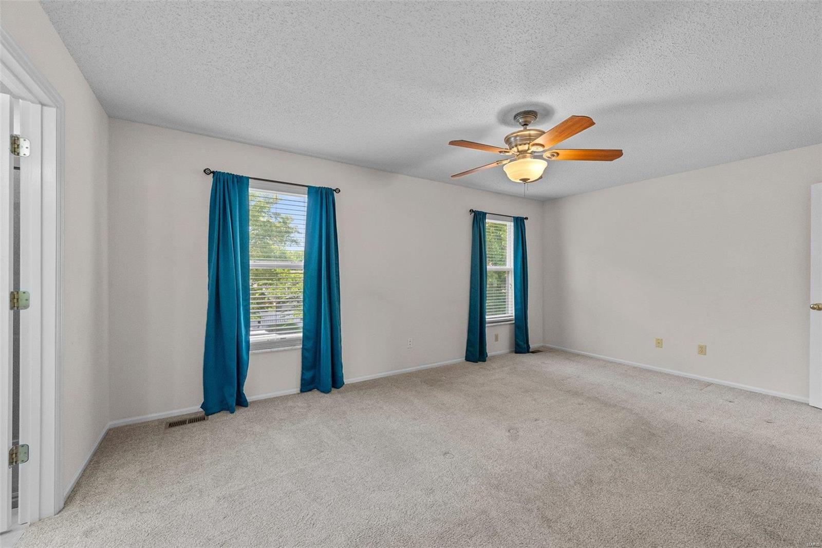 23 Oakshadow Court St. Peters, MO 63376 - Photo 4 of 33