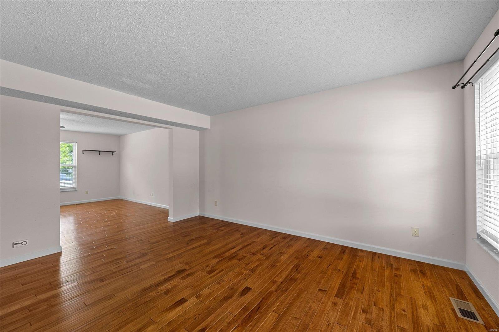 23 Oakshadow Court St. Peters, MO 63376 - Photo 6 of 33