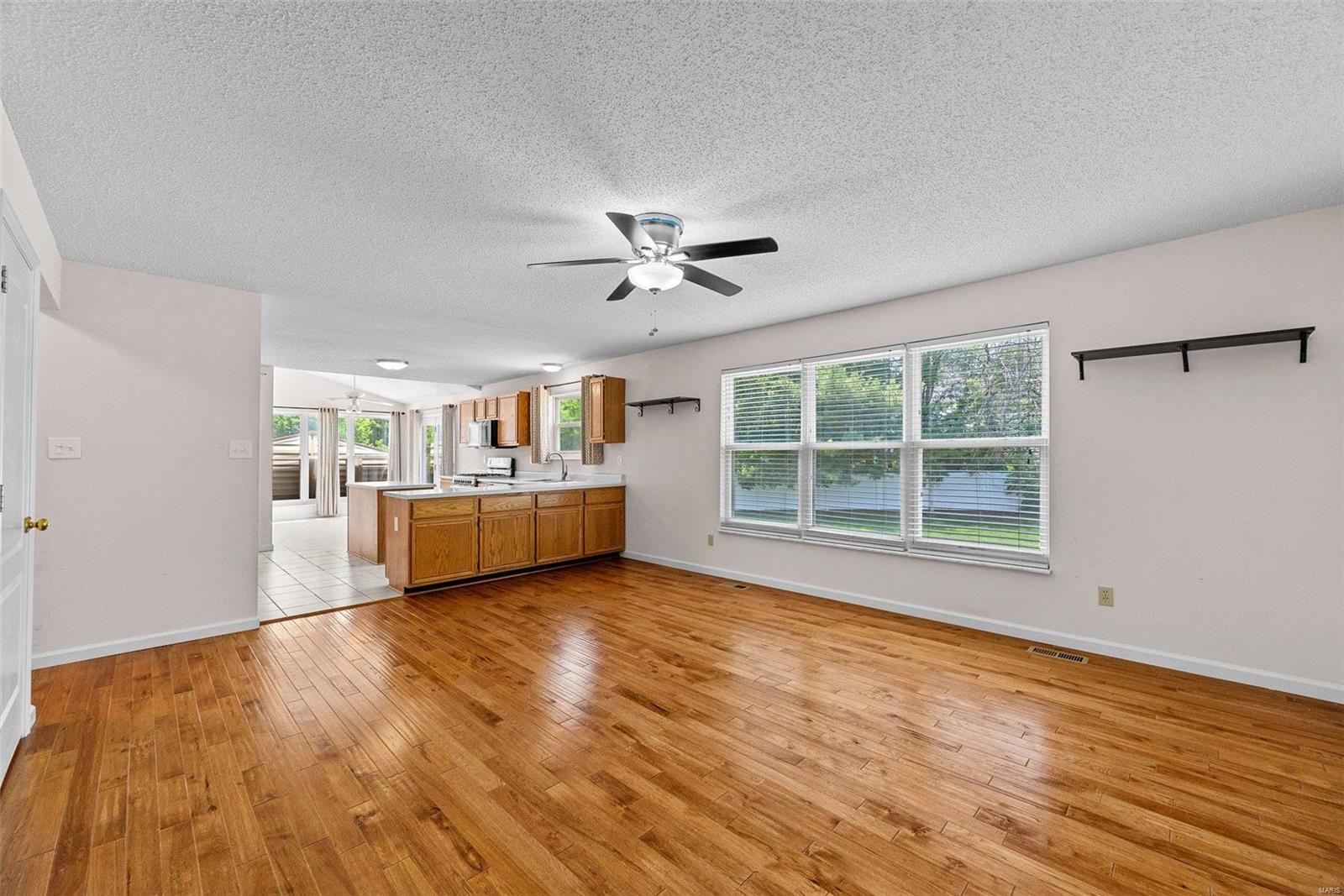 23 Oakshadow Court St. Peters, MO 63376 - Photo 8 of 33