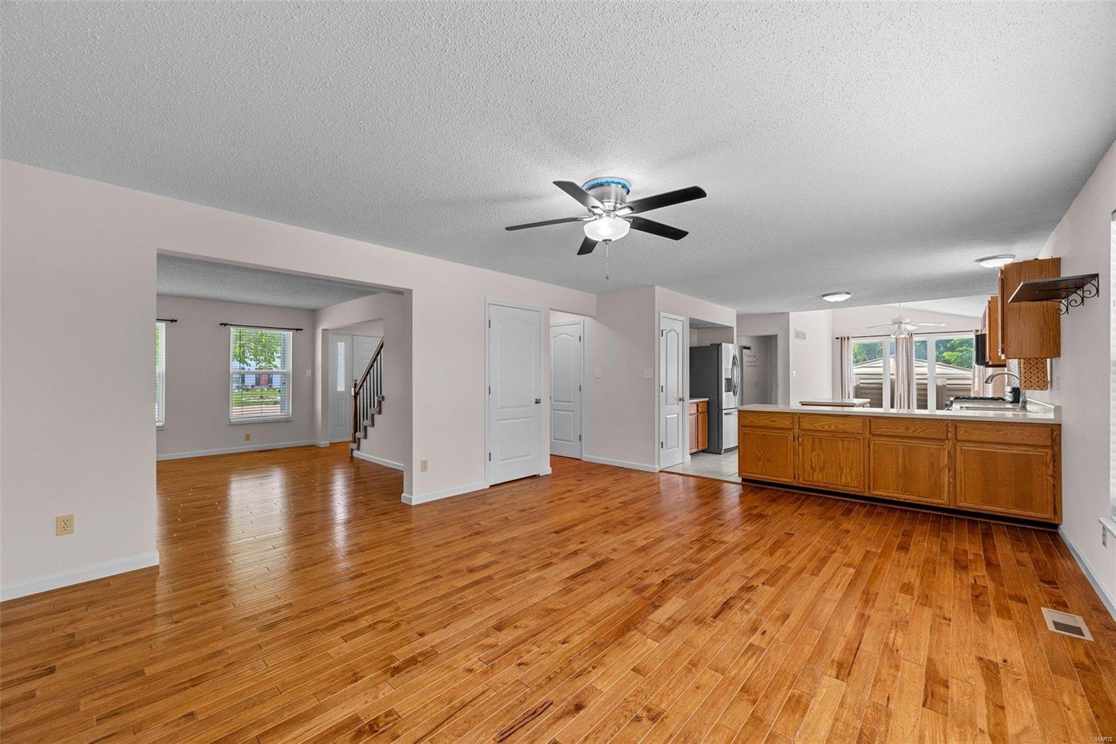 23 Oakshadow Court St. Peters, MO 63376 - Photo 9 of 33