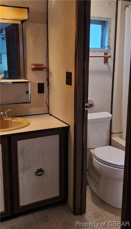 368 Osprey Road Cardinal, VA 23025 - Photo 22 of 23 a bathroom with a toilet and a shower