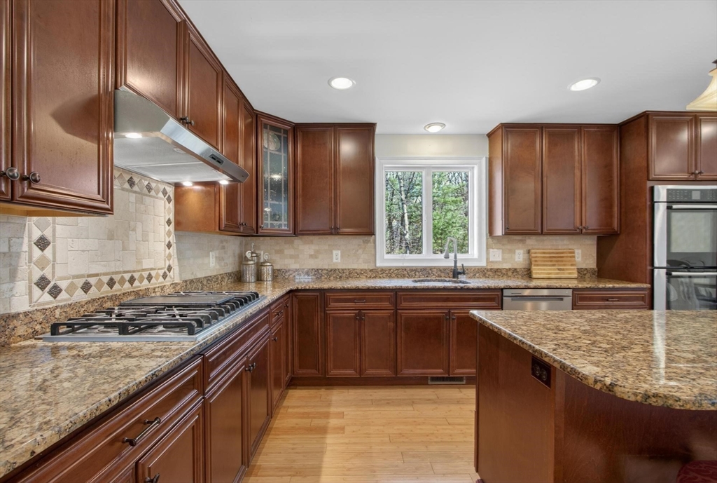 7 Tenney Road Westford, MA 01886 - Photo 12 of 42