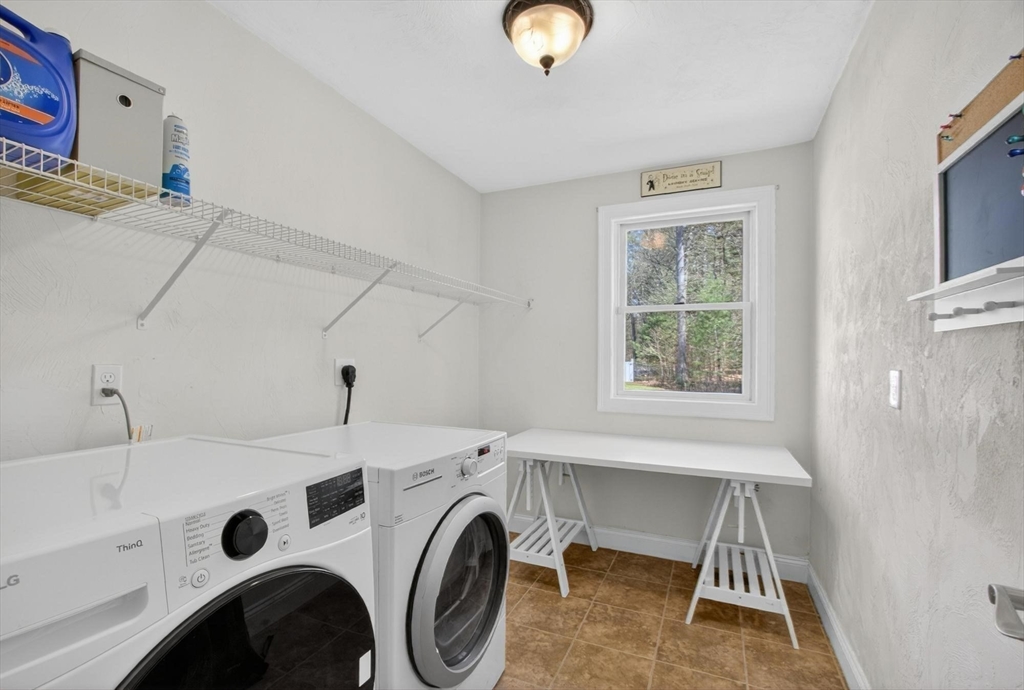 7 Tenney Road Westford, MA 01886 - Photo 19 of 42