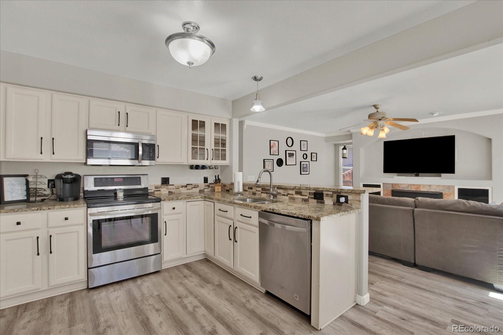 970 West Sage Sparrow Circle Highlands Ranch, CO 80129 - Photo 15 of 42