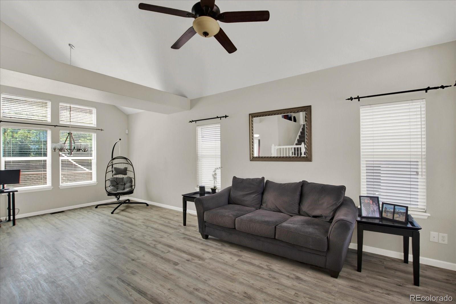 970 West Sage Sparrow Circle Highlands Ranch, CO 80129 - Photo 4 of 42