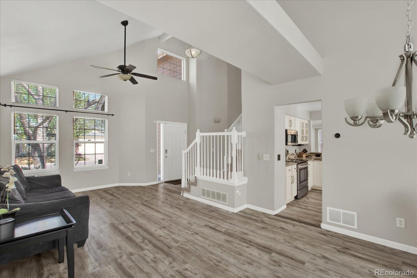 970 West Sage Sparrow Circle Highlands Ranch, CO 80129 - Photo 7 of 42