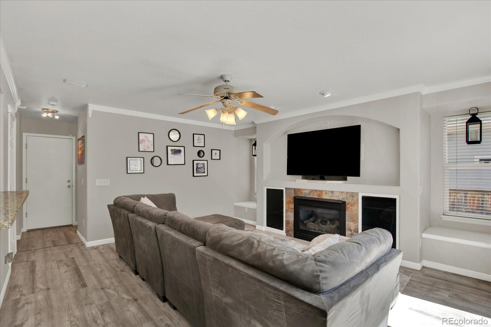 970 West Sage Sparrow Circle Highlands Ranch, CO 80129 - Photo 8 of 42