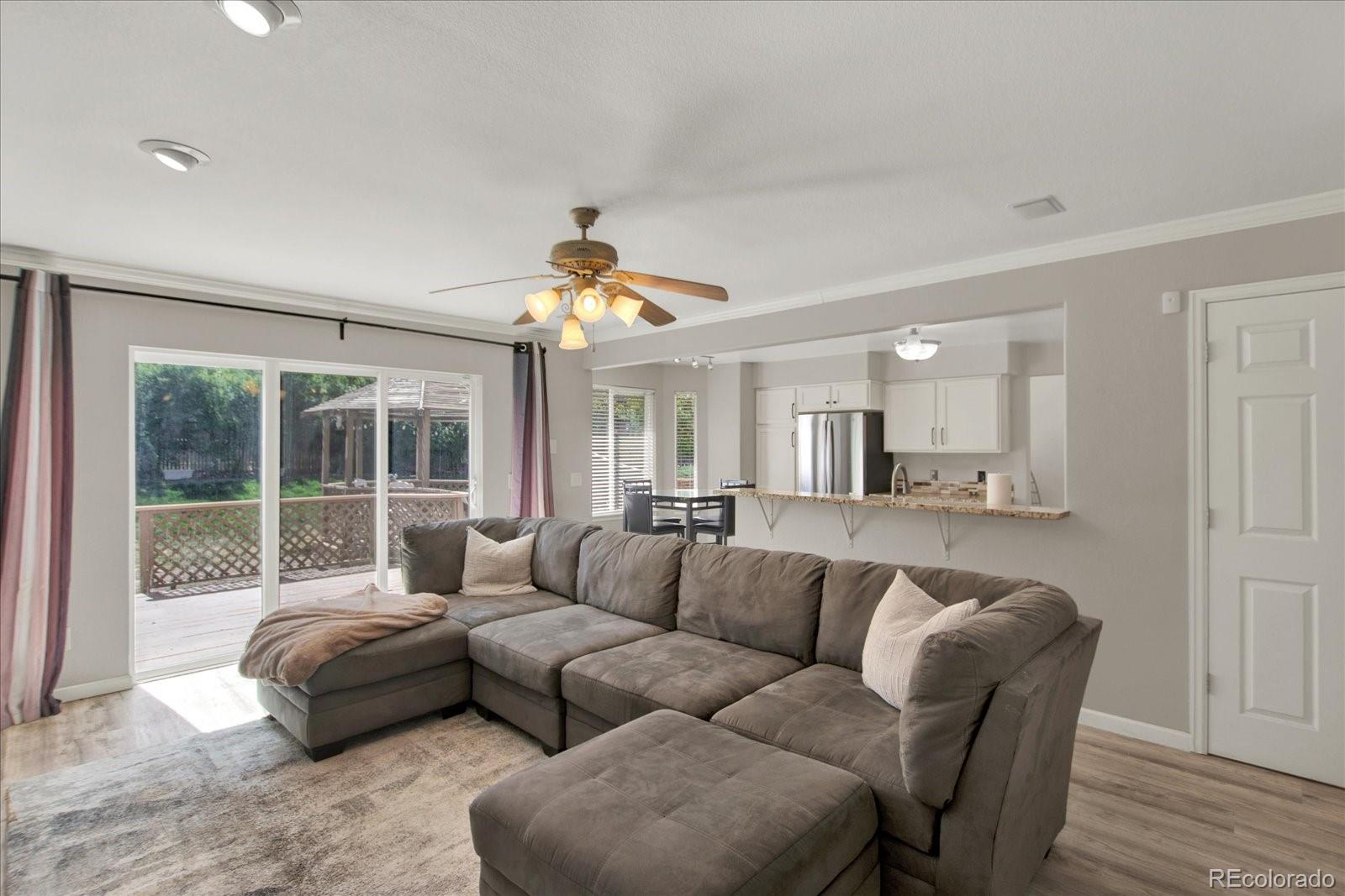 970 West Sage Sparrow Circle Highlands Ranch, CO 80129 - Photo 9 of 42