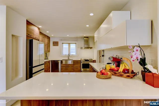 $775,000 | 204 Gilbert Avenue, Elmwood Park, NJ 07407