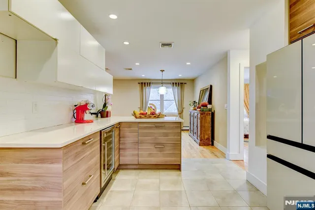 $775,000 | 204 Gilbert Avenue, Elmwood Park, NJ 07407