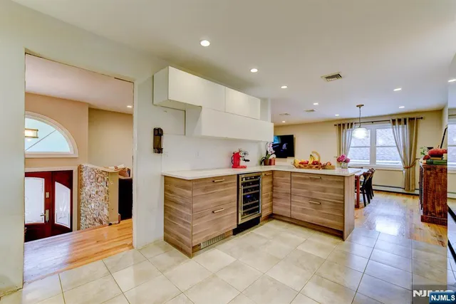 $775,000 | 204 Gilbert Avenue, Elmwood Park, NJ 07407