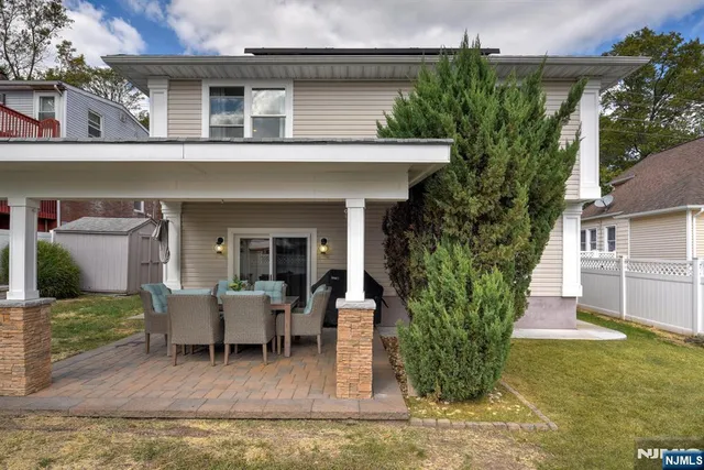 $775,000 | 204 Gilbert Avenue, Elmwood Park, NJ 07407